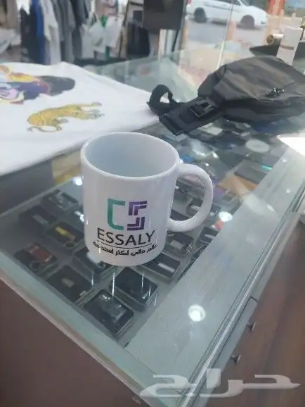 طباعة اكواب وبوكسات عبايات وعلب عود وعلب حلا ودروع فخرية 1