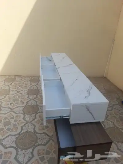 طاولات شاشة ارضي و جداري 24