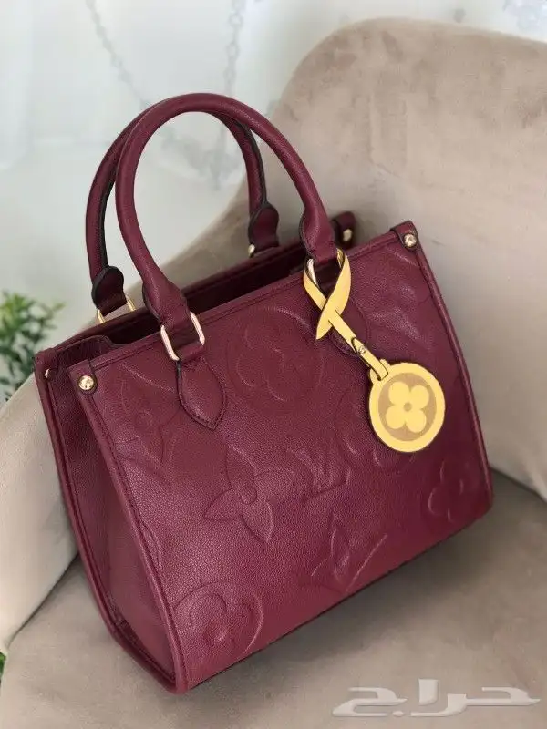 طقم شوز وشنطة لويس فيتون 43