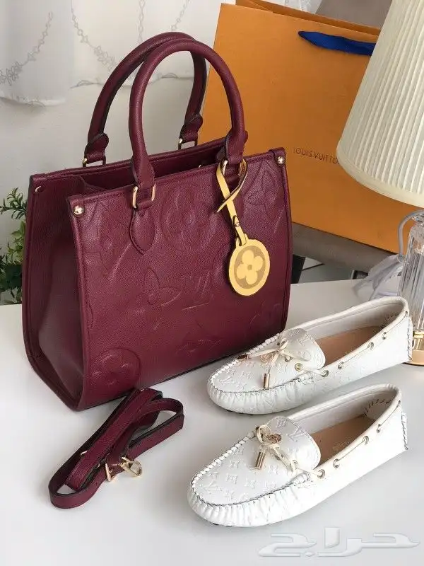 طقم شوز وشنطة لويس فيتون 42