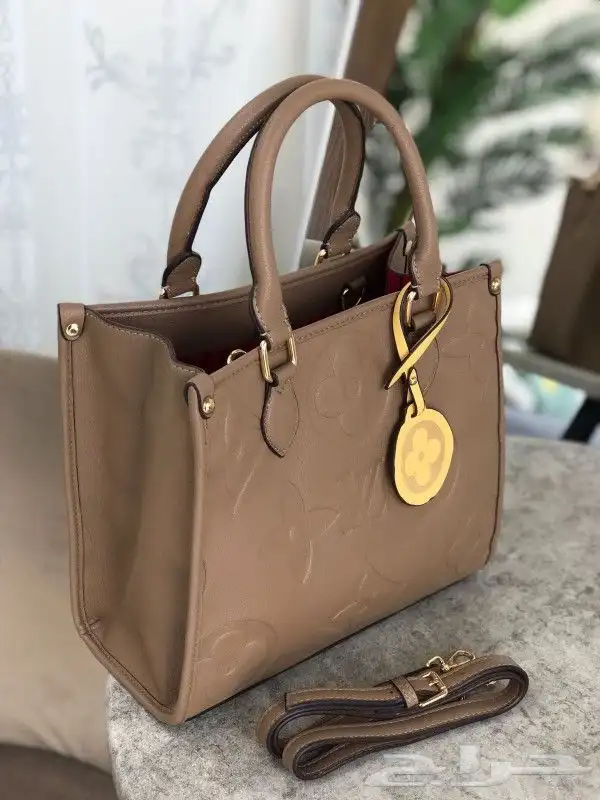 طقم شوز وشنطة لويس فيتون 6