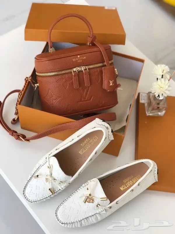 طقم شوز وشنطة لويس فيتون 0