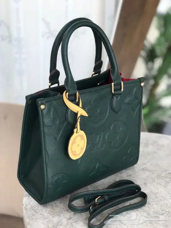 طقم شوز وشنطة لويس فيتون 3