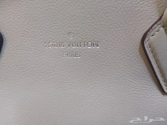 شنطه نسائيه LV على السوم 1