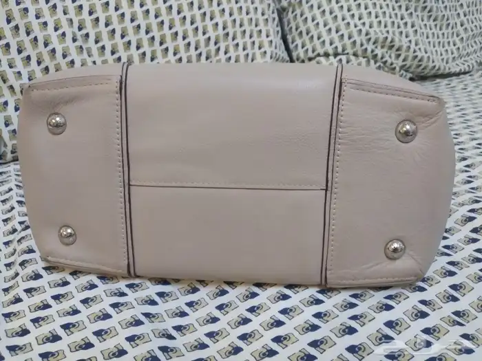 شنطه نسائيه LV على السوم 6