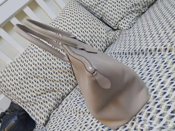 شنطه نسائيه LV على السوم 3