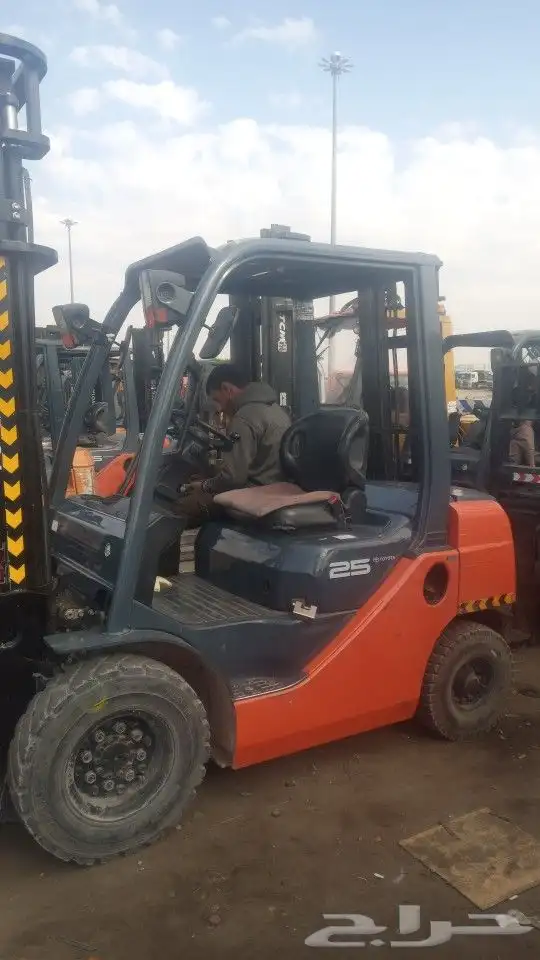 لتأجير الرافعات الشوكية و الكرينات شهري يومي أقل أسعار 2023 2