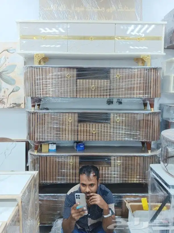 اثاث طاولات دولاب كوفي طاولات شاشه جداري طاولات ارضي 37