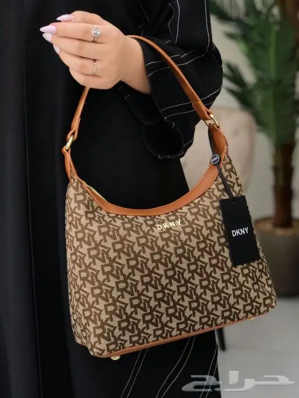 ساعات رجالي ونسائي وشنط وشوزات وهدايا لطلب 17