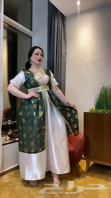 جلابيات تراثيه وفساتين رمضانية وجلابيات يوم تأسيس بسعر جملة 13