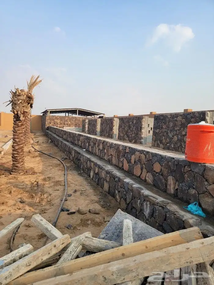 تلبيسات ممرات مجالس بالحجر الطبيعي وشغل نظيف غايه في الإبداع 0