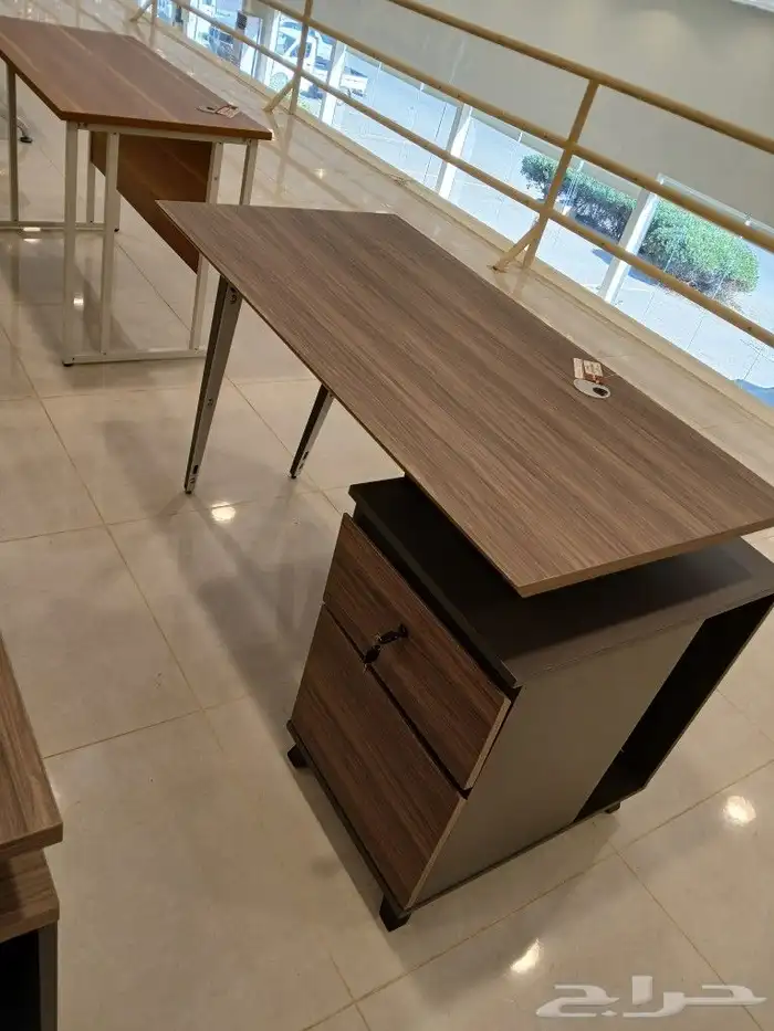 مكاتب عمل 1