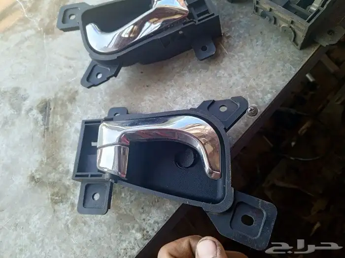 يوجد يد باب جيب جيلي اكس 7موديل 2016 و2015اصلي 1