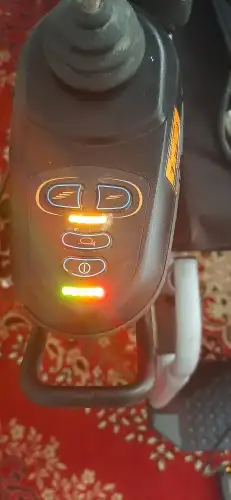 عربية كهربائية كرسي كهربائي 1