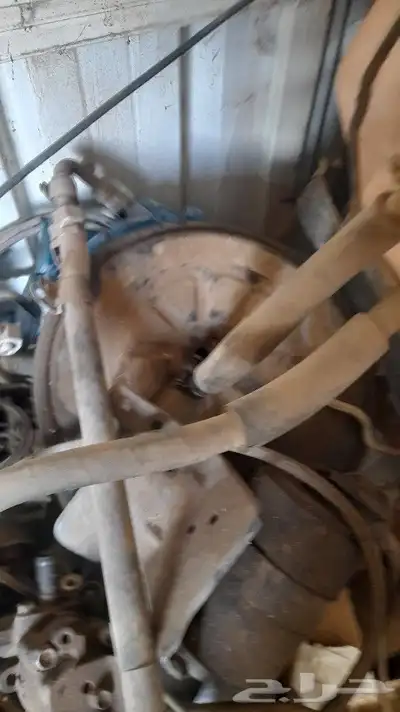 قطع غيار داتسن مديل 95 او 94 وعلبه دركسون فوق وتحت و ديكورات 15