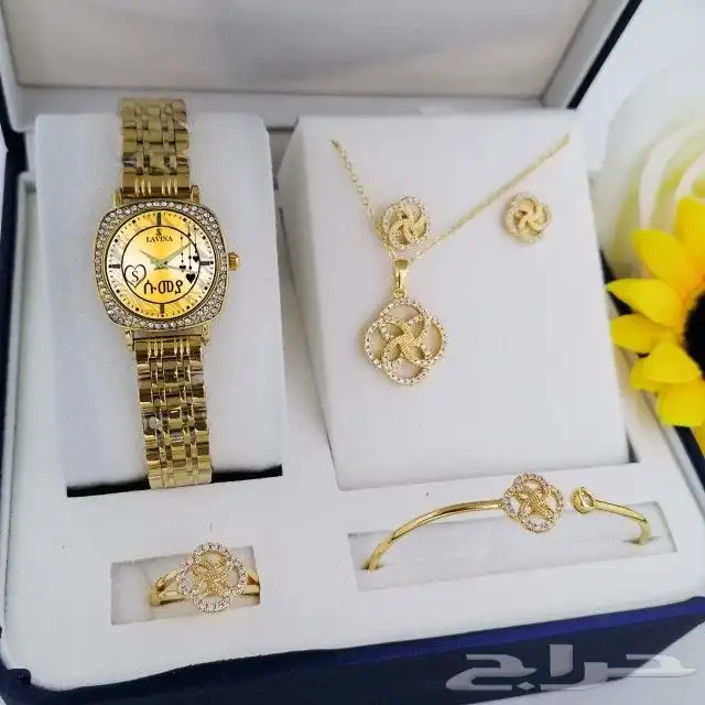 كل ما يخص المرئه من اكسسوارات فروات ساعات تيشرتات 13