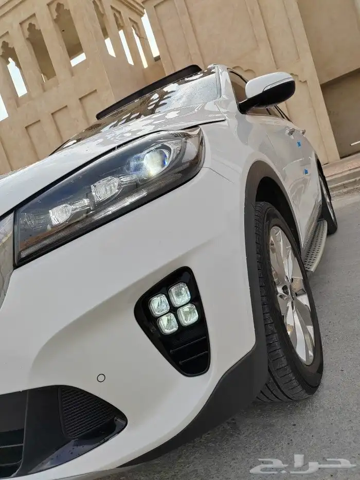 تم البيع سورنتو ديزل 2018 دبل 7 راكب بنرواما 8