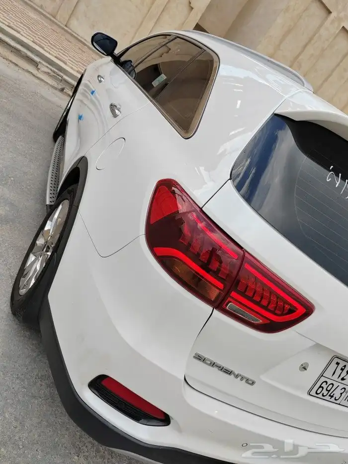 تم البيع سورنتو ديزل 2018 دبل 7 راكب بنرواما 14