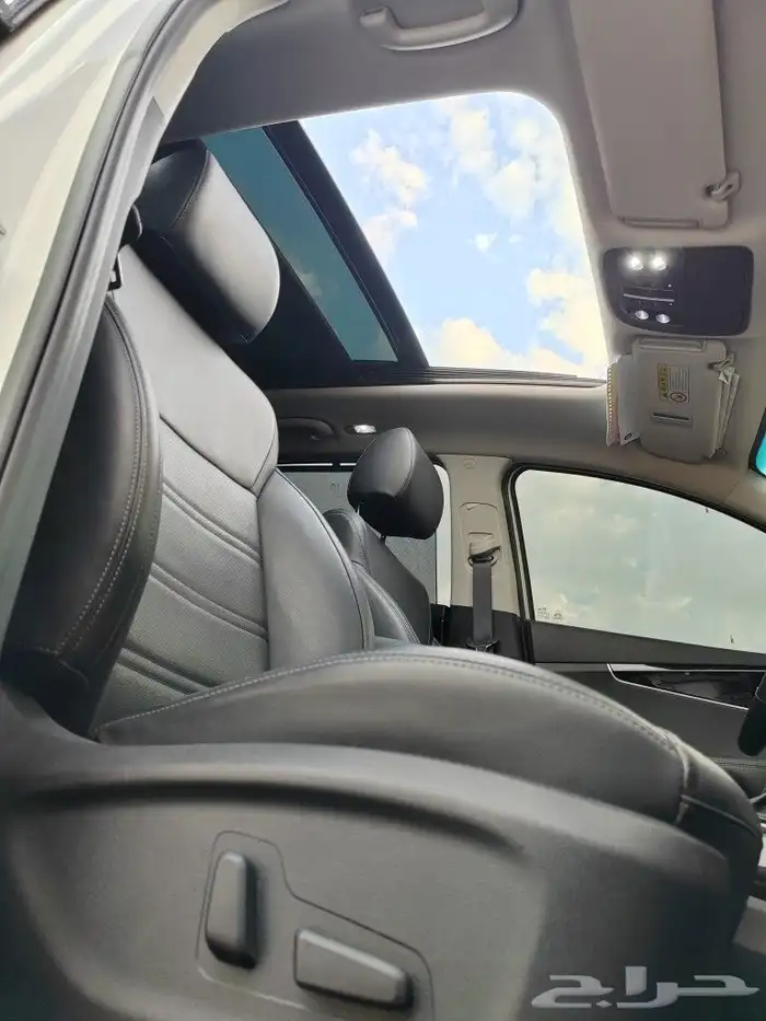 تم البيع سورنتو ديزل 2018 دبل 7 راكب بنرواما 31