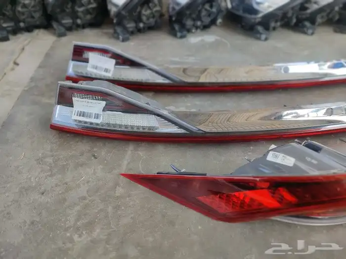 اصطبات خلفيه ازيرا 2021-2022-2023 اصلي وكاله 5