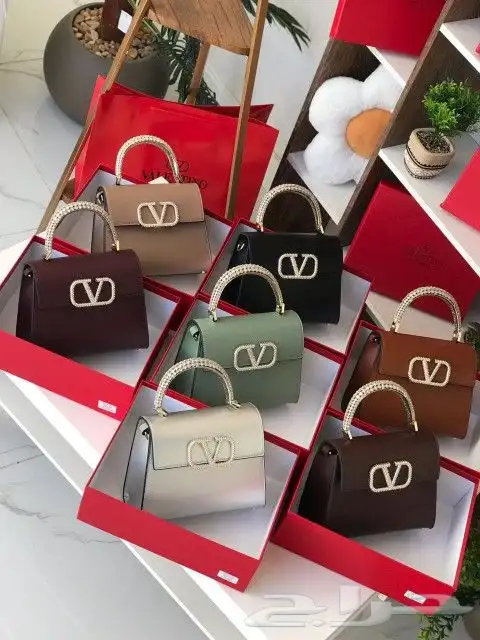 شنط جمله الجملة شوزات احزمه ابواك 5