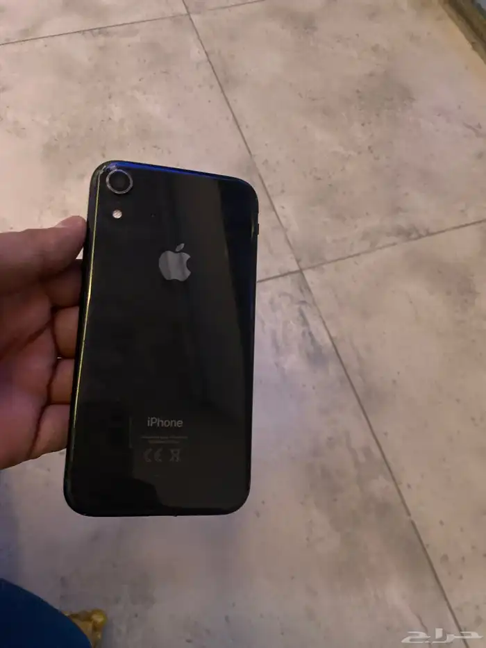 ايفون XR قطع 1