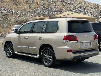 لكزس LX570 موديل 2014 قمة في النظافة ( تم البيع ). 3