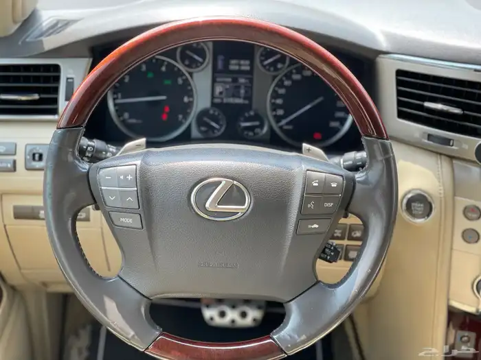 لكزس LX570 موديل 2014 قمة في النظافة ( تم البيع ). 16