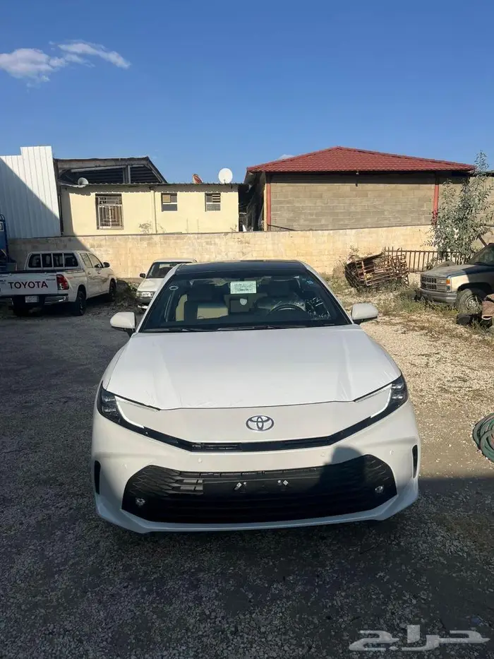 تويوتا كامري LE HEV هايبرد 2025 ابيض 0