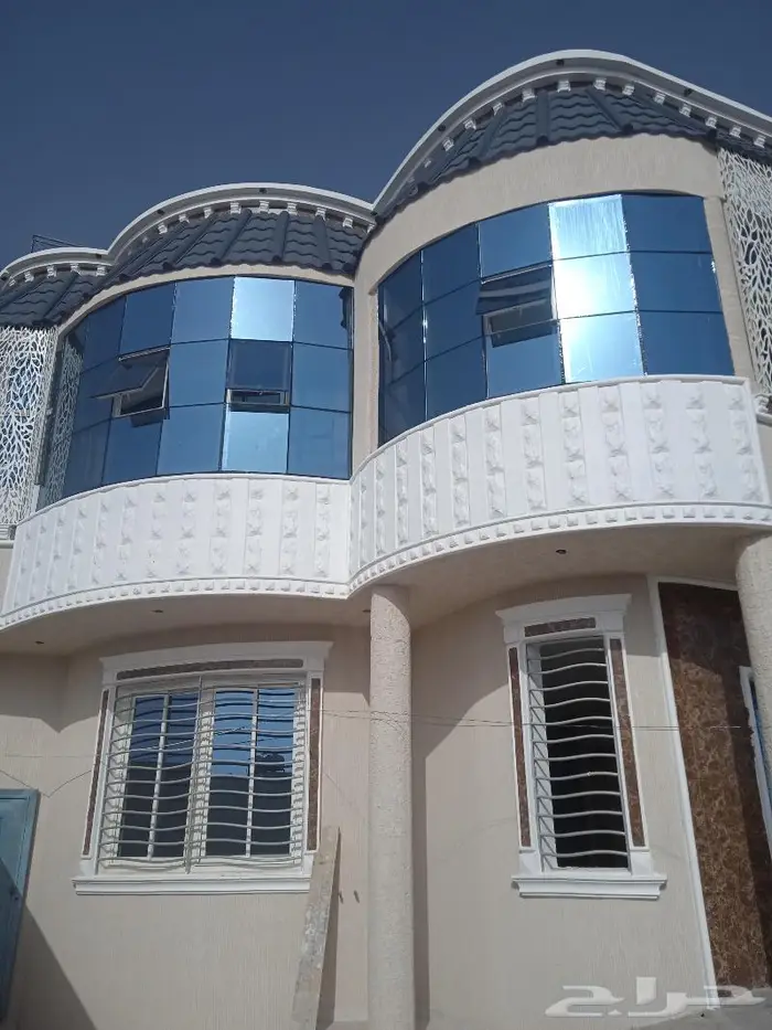 زجاج سكريت محايل عسير بلكونت 22