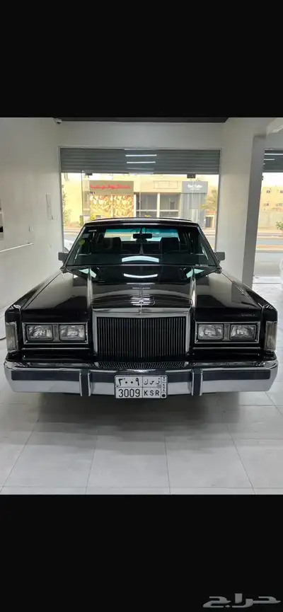 لينكون تاون كار كلاسيك 1988 17
