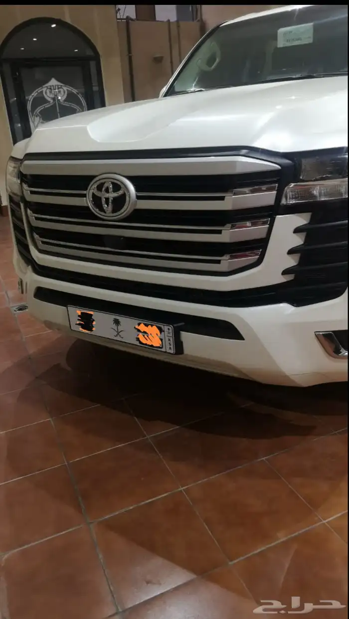 قاعدة لوحه طويله لاندكروزر 2024 4