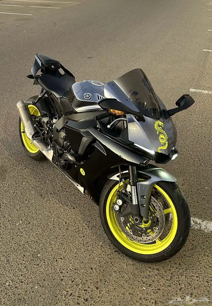 Yamaha R1s 2018 4