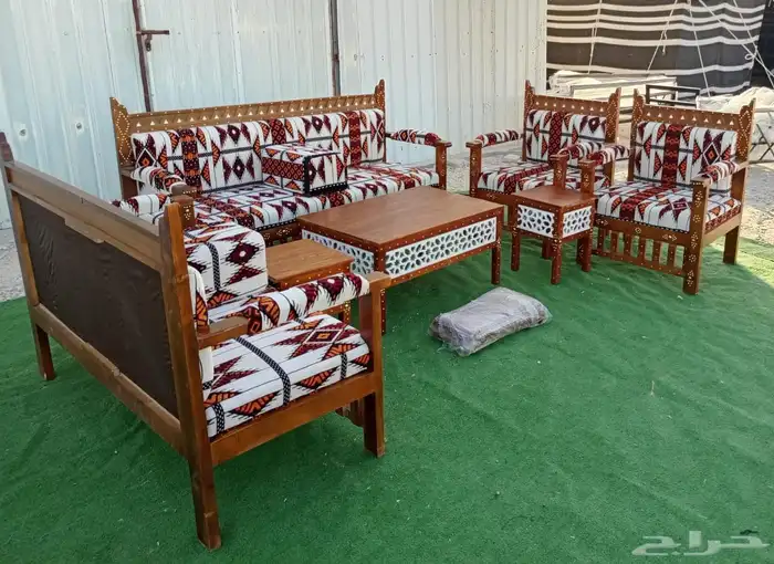 جلسات خارجبة وداخلية خشب رسمية للبيع 0