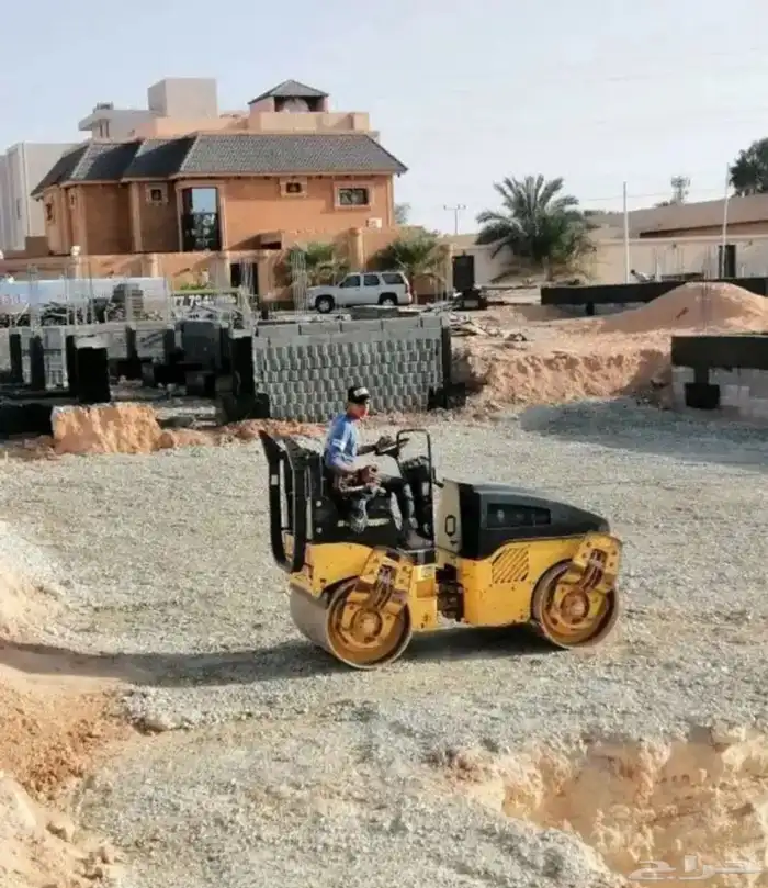 للإيجار بوبكات ورصاصه ومقاول اسفلت 4