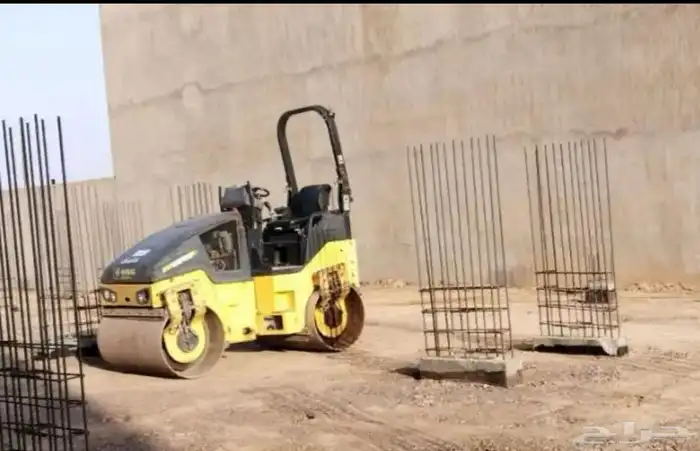 للإيجار بوبكات ورصاصه ومقاول اسفلت 1