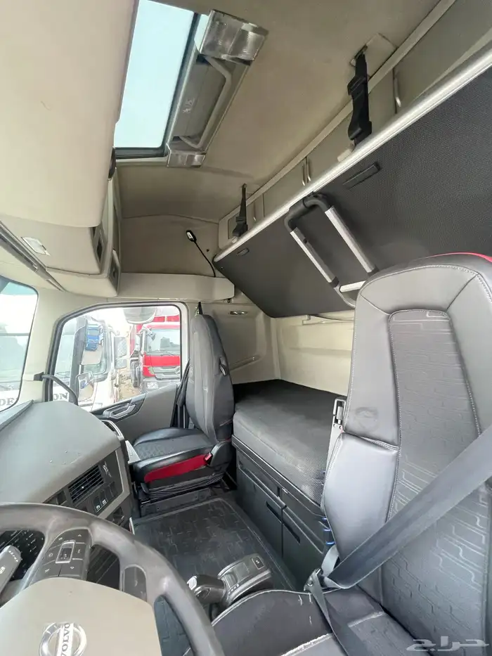 راس شاحنة فولفو FH 460 بطاقة جمركية 2014 13