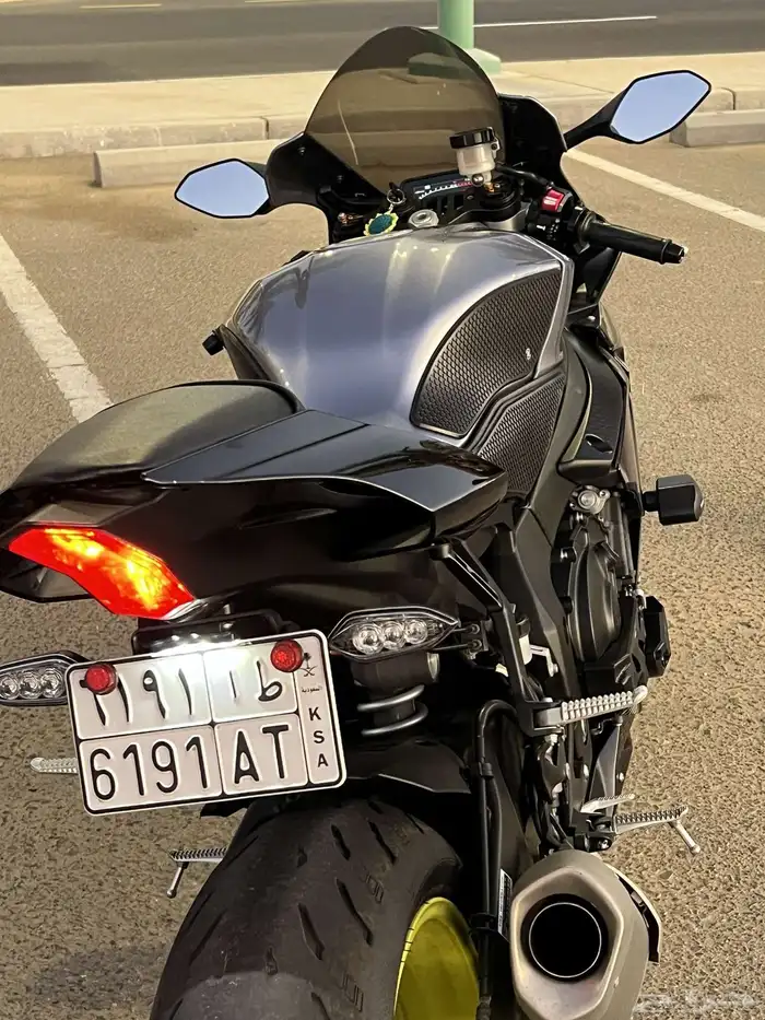 Yamaha R1s 2018 5