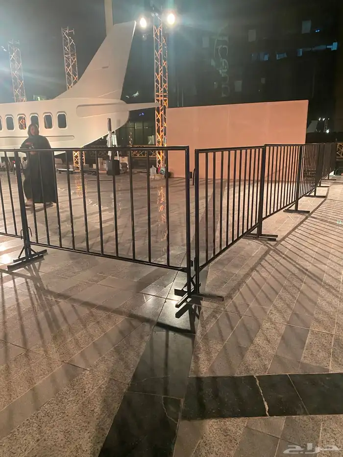 حواجز تنظيم افنتات حشود تنظيمية اسوار شبوك صبات خرسانية 0