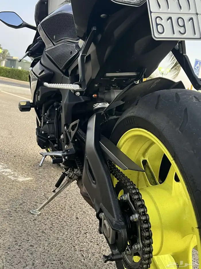 Yamaha R1s 2018 11