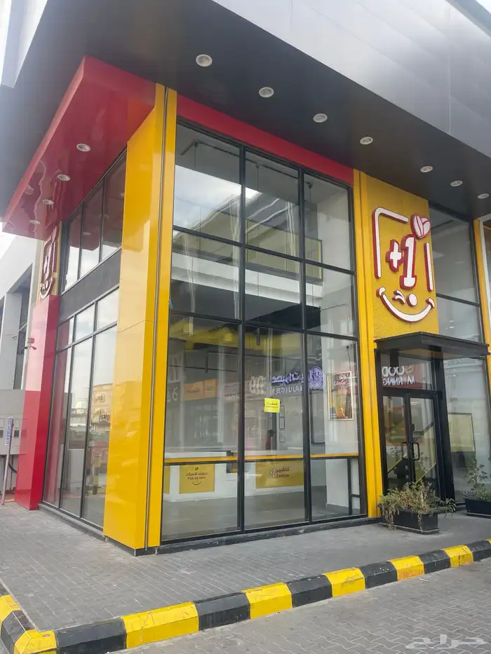 محلات للايجار بمجمع البرندات بحي السنابل وموقع متميز 0