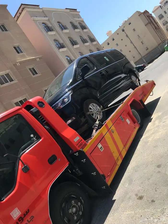 سطحه في الاحسا و رجع الرياض جده سطحه في الدمام ورجع جده مكة 0