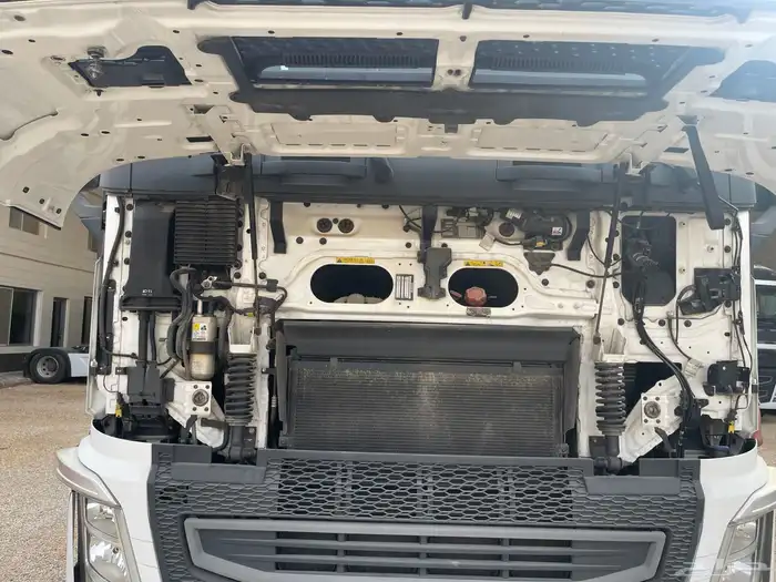راس شاحنة فولفو FH 460 بطاقة جمركية 2014 9