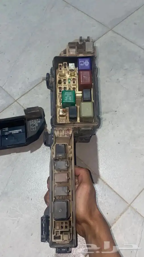 قطع كامري 98-2002 للبيع 1