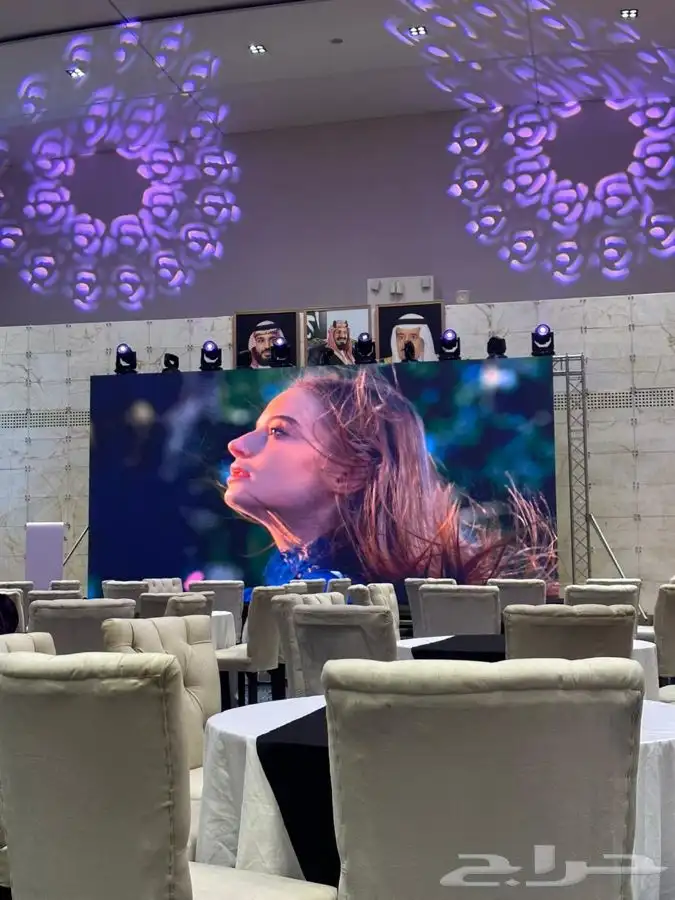 شاشات عملاقه واضاءات 11