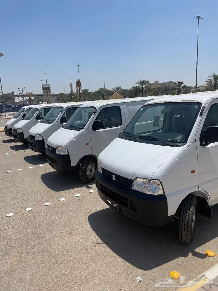 فانات سوزوكي بضاعة للإيجار الشهري 1
