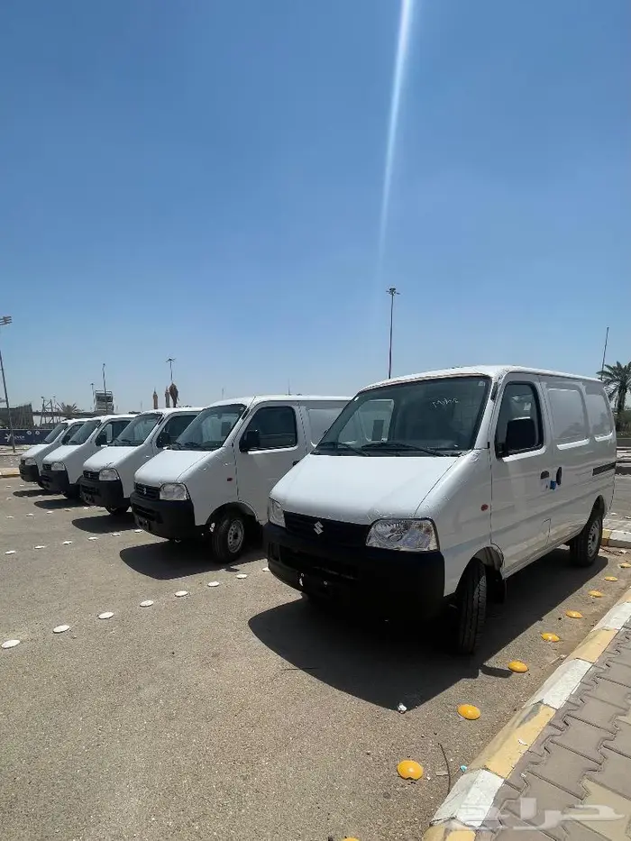 فانات سوزوكي بضاعة للإيجار الشهري 0