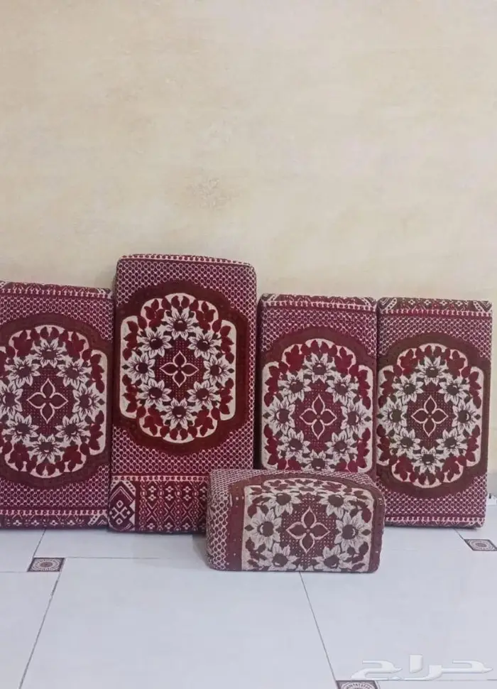مساند قديمه للبيع 0