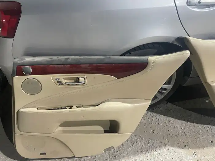 ديكور خلفي لارج يمين   يسار بيج   ديكور مكيف اسود 2