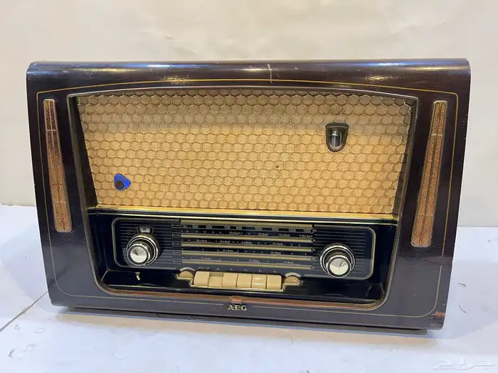 صيانة تلفزيون قديم فيديو قديم راديو قديم 3